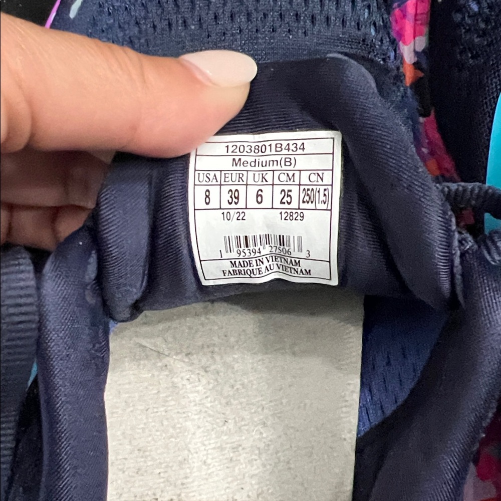 Brooks Women's Navy and Pink Athletic Shoes - Picture 9 of 10